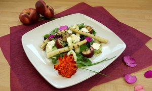 Spargel-Pfirsich-Salat